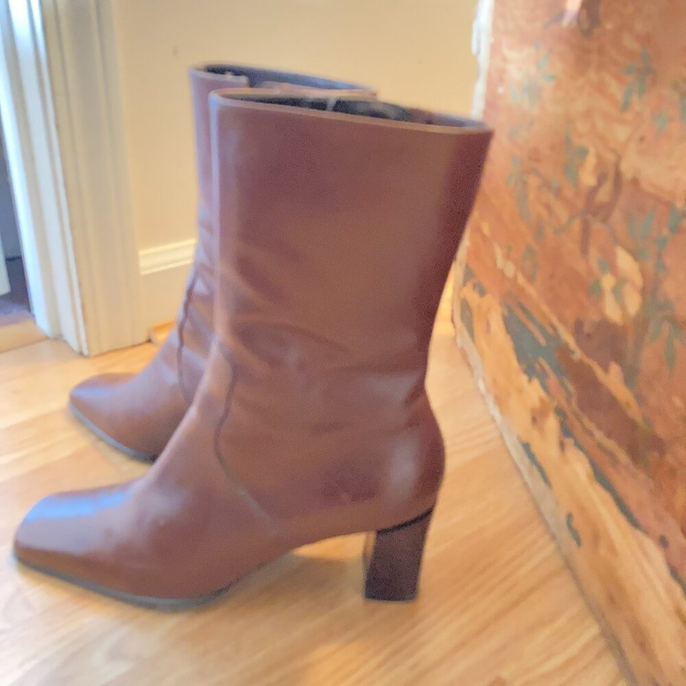 Midcalf Leather heeled Boots, elegant size 7.5 rich brown, Michelle D